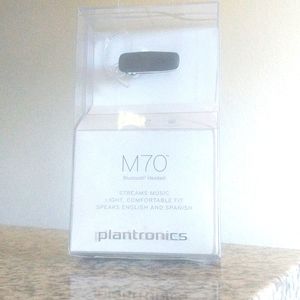 New M70 Plantronics Bluetooth Headset